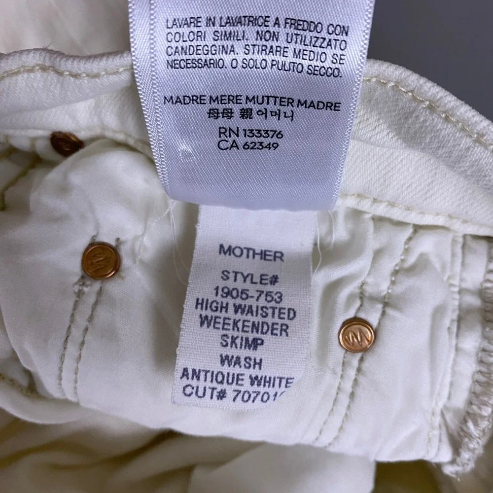 Mother High Waisted Weekender Skimp Jeans Women's Size 28 Antique White Flare